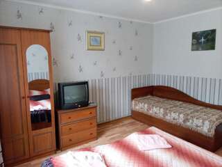 Гостевой дом Guest House Ivanna Яремче Трехместный номер с видом на горы-11