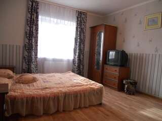 Гостевой дом Guest House Ivanna Яремче Трехместный номер с видом на горы-3