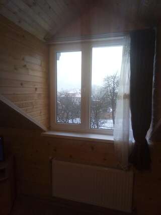 Гостевой дом Guest House Ivanna Яремче Двухместный номер с 1 кроватью и общим туалетом-1